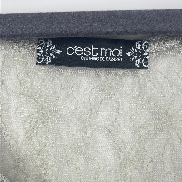 Cest Moi Chic Lace Ruffle Sleeve Top - Picture 2 of 6